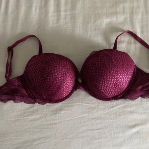 VS Push up bra NEVER WORN NWT